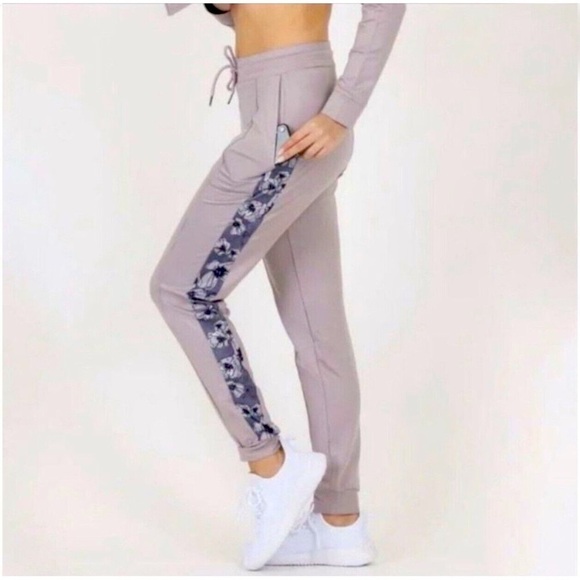 Kay Unger Pants - Kay Unger joggers with floral side stripe detail